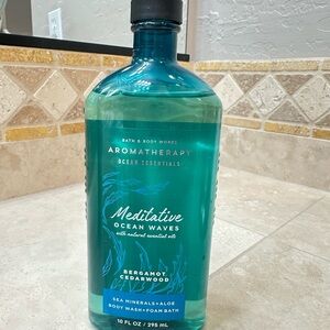 Bath & Body Works Meditative Ocean Waves Body Wash - Teal